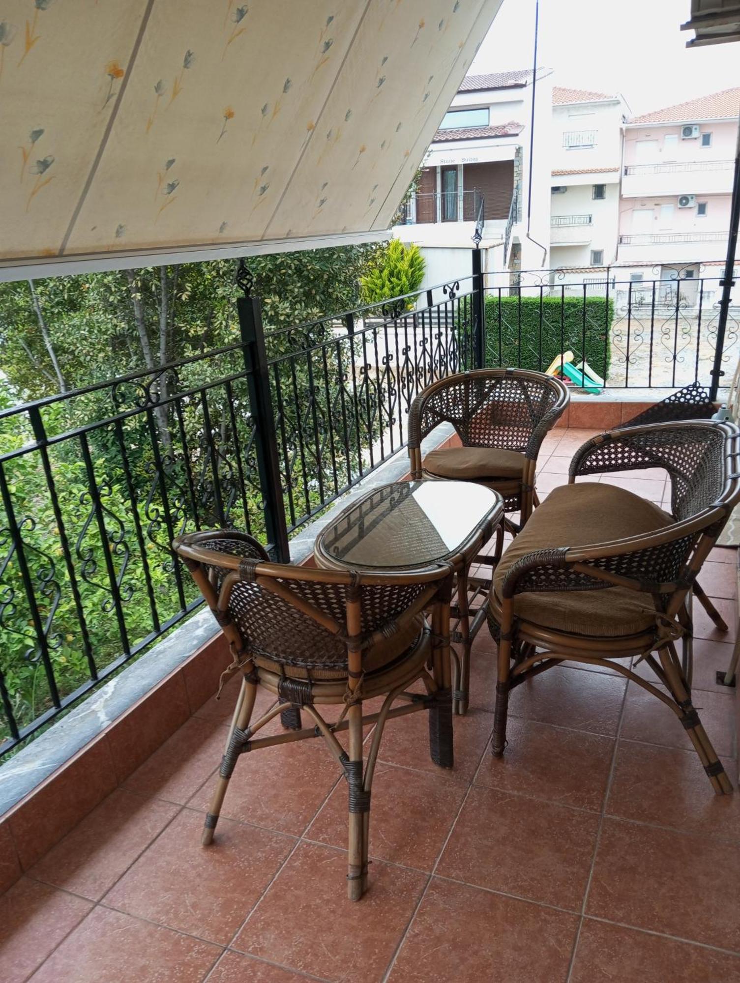 Crystalia Apartment *